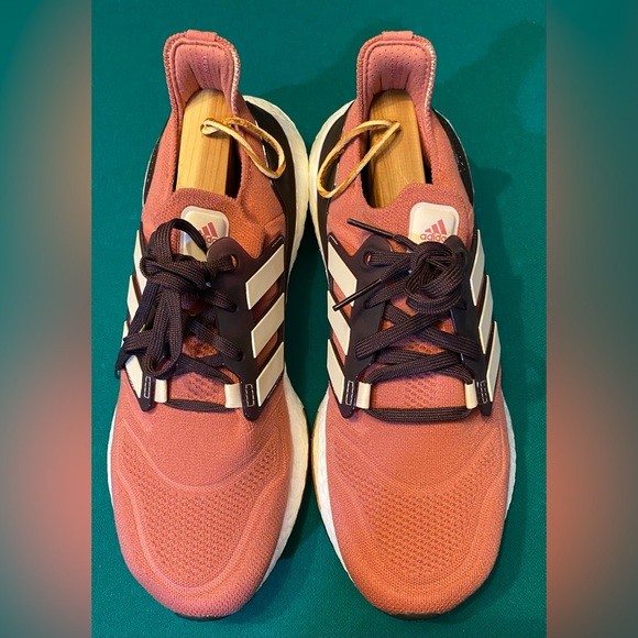 New ! Size 9.5 - adidas UltraBoost 22 Wonder Red Bliss Orange WOMENS NWOB $189 - Picture 3 of 7
